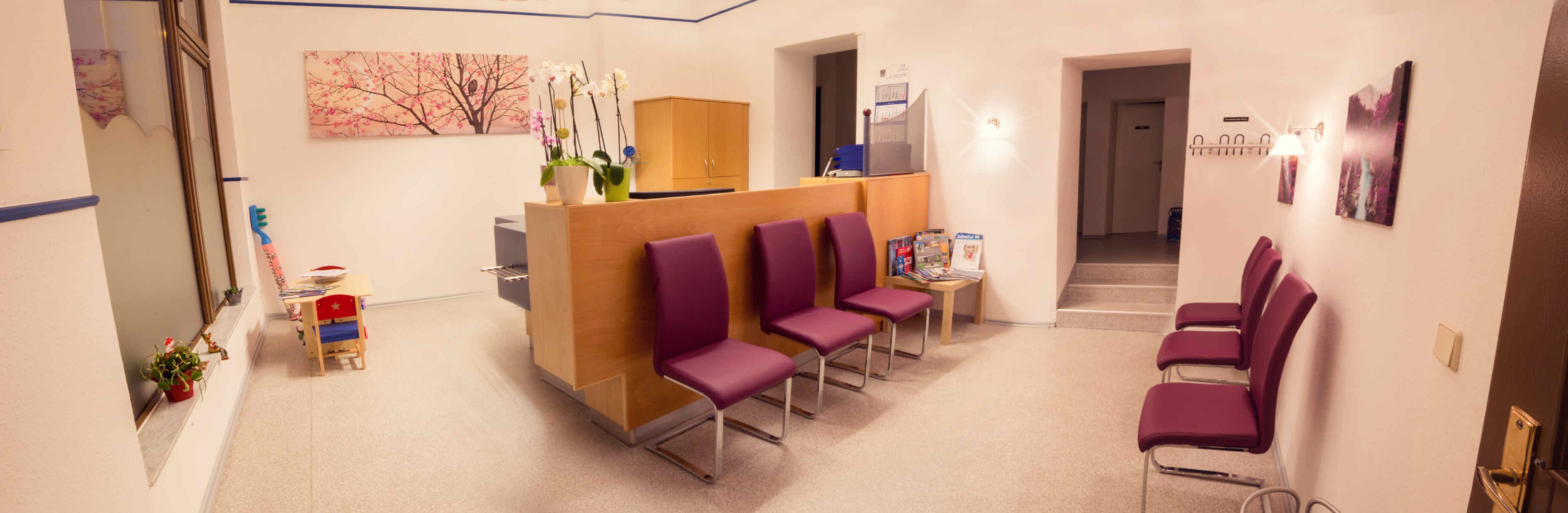 Wartebereich /img/praxis/wartebereich.jpeg